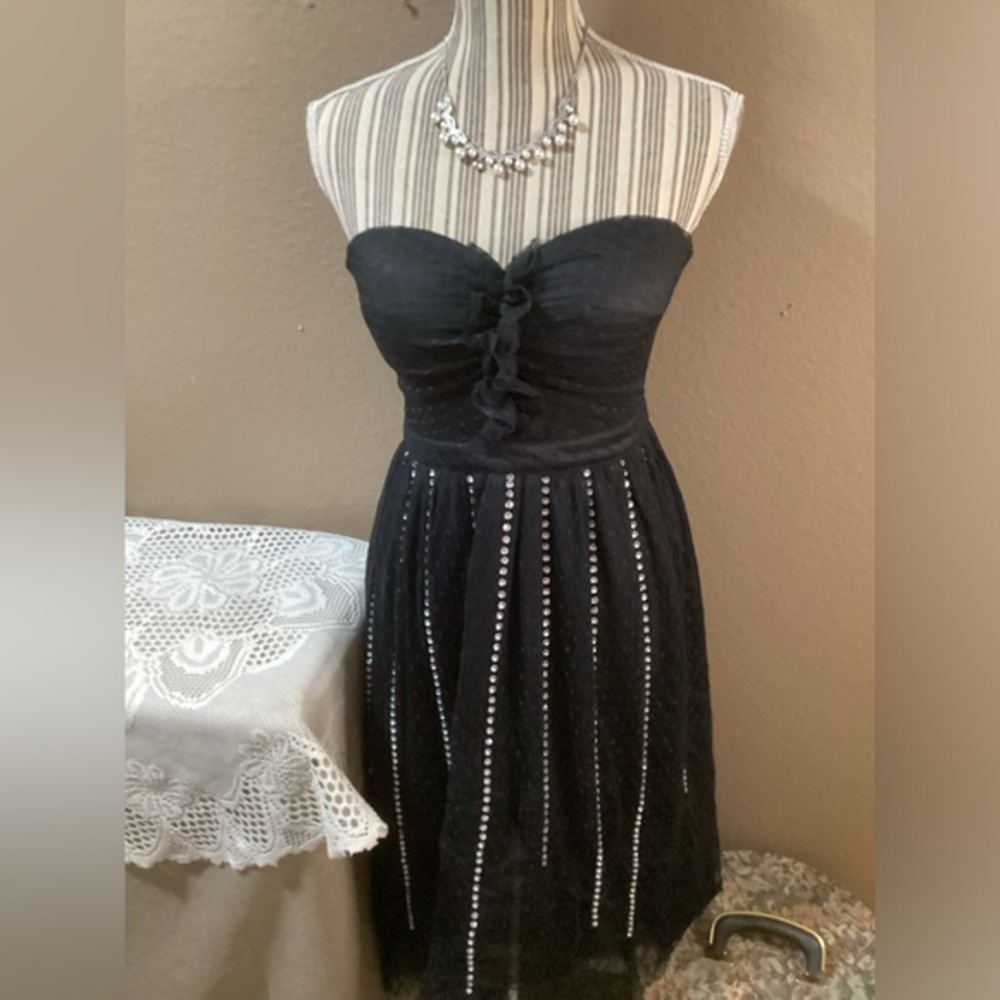 BEBE STRAPLESS BLACK/SILVER DRESS